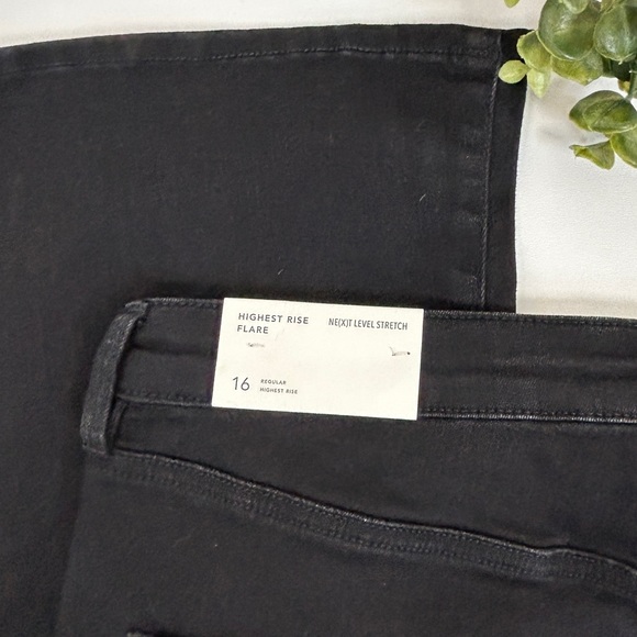 American Eagle Highest Rise Flare Leg Button Fly Jeans Black Size 16 NWT - Picture 9 of 15
